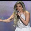 Lady Gaga canta as músicas 'The Hills Are Alive', 'Favourite Things' e 'Climb Every Mountain'