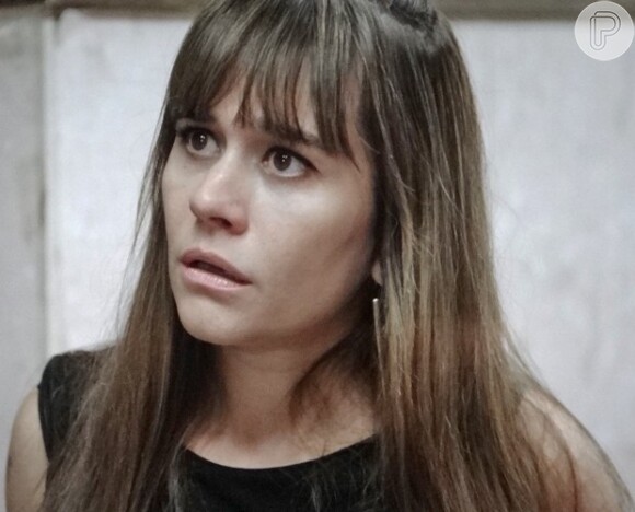 Susana (Alessandra Negrini) fica chocada ao ver Márcia (Christiana Guinle) em seu julgamento, em 'Boogie Oogie'
