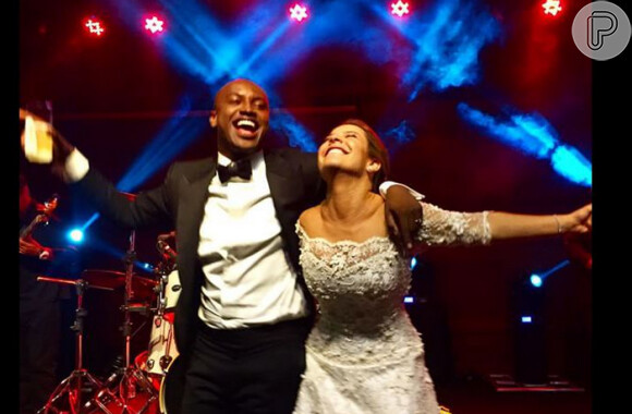 Thuiaguinho e Fernanda Souza comemoram casamento e mostram bastidores no 'Caldeirão do Huck' deste sábado, 28 de fevereiro de 2015.