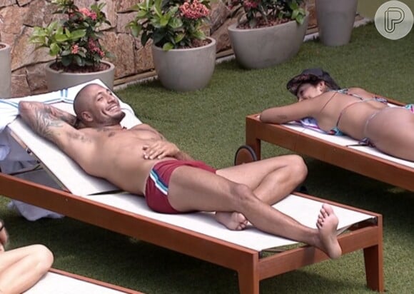 Fernando assumiu nesta quarta-feira, 4 de março de 2015, que pode aceitar um convite para posar nu quando sair do 'Big Brother Brasil 15'