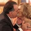 Charlô (Irene Ravache) e Otávio (Tony Ramos) se casam, no penúltimo capítulo de 'Guerra dos Sexos', em 25 de abril de 2013