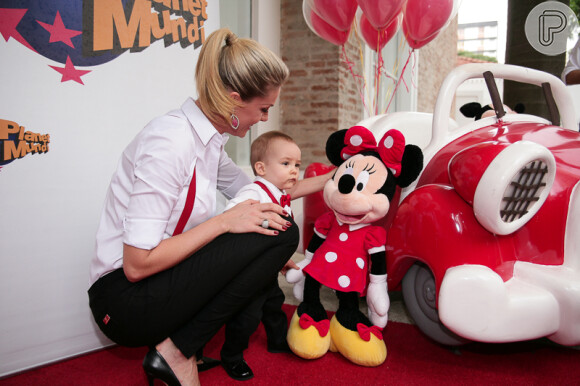 Alexandre Junior, filho de Ana Hickmann e Alexandre Correa, comemora aniversário de 1 ano, no Buffet Planet Mundi, em São Paulo, em 7 de março de 2015