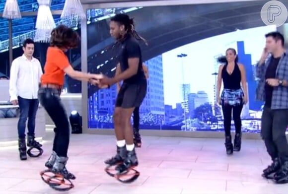 Fátima Bernardes praticou hopping, uma atividade aeróbica que usa bota com molas na sola: 'Parece uma bota de esqui'