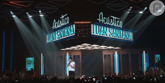 O clipe de 'Escreve Aí', de Luan Santana, faz parte do DVD 'Acústico Luan Santana'