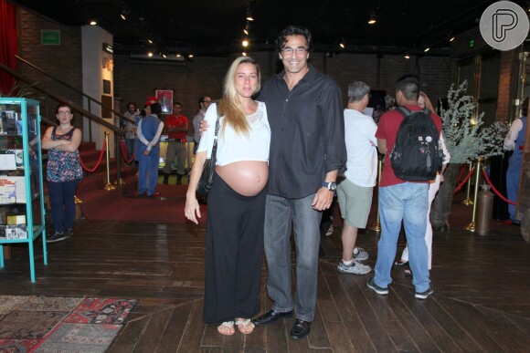 Luciano Szafir e a namorada, Luhanna Melloni, serão pais de mais um menino. O casal já é pai de Davi, de 1 ano