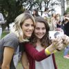 Giovanna Ewbank se diverte em gincana de faculdade no Paraná