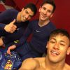 Neymar posa com Messi e Suárez após vitória do Barcelona, na Espanha. Craque compartilhou foto sem camisa neste domingo, 22 de março de 2015
