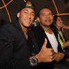 Neymar e o pai são acusados de criar empresas de fachada em negociação com Barcelona