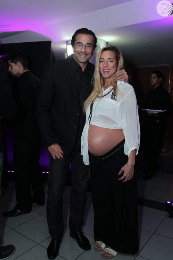 Luciano Szafir será pai pela terceira vez. Sua namorada, Luhanna Melloni, está grávida de oito meses de Mikael