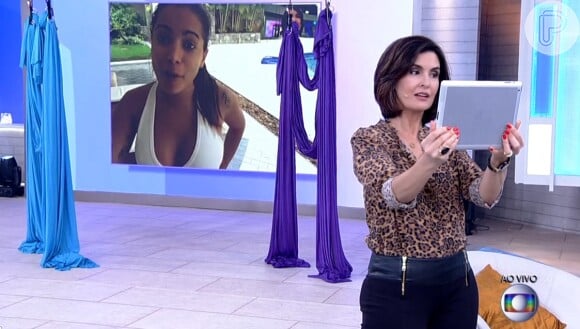 Em conversa com Fátima Bernardes, no programa 'Encontro', Anitta conta que vai sair da dieta no dia do seu aniversário: 'Comi um pavê. Hoje pode'