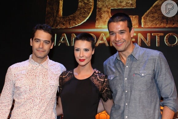 Guilherme Winter, Camila Rodrigues e Sergio Marone interpretam o trio principal da novela 'Os Dez Mandamentos'