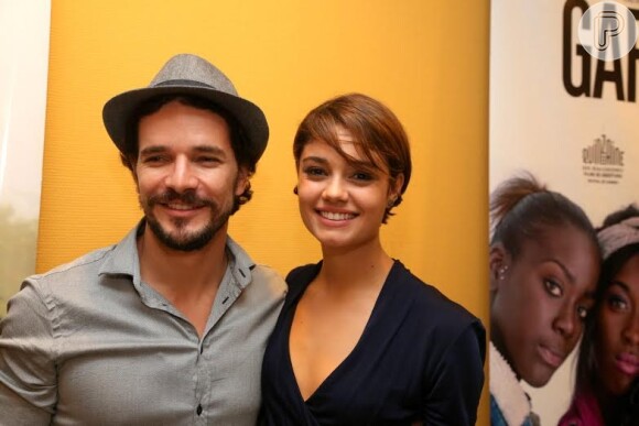 Sophie Charlotte e Daniel de Oliveira foram juntos à pré-estreia da websérie 'Ferrugem', que aconteceu em 30 de março de 2015, na Zona Sul do Rio