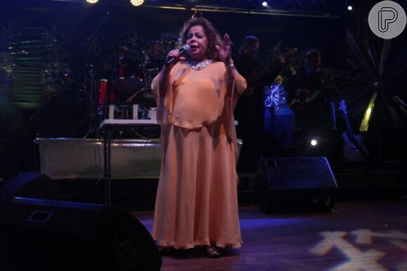 Angela Maria canta em show especial para celebrar 84 anos de vida e 60 de carreira