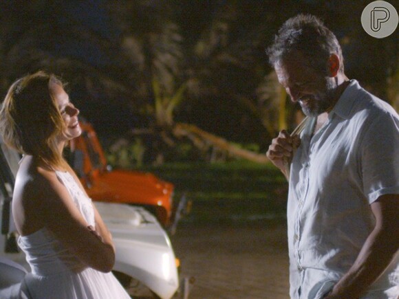 Miguel (Domingos Montagner) e Marina (Vanessa Gerbelli) se reencontraram por acaso, em Noronha, na novela 'Sete Vidas'