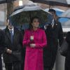 Kate Middleton adora usar esse sobretudo cor-de-rosa. A peça já foi usada pela duquesa duas vezes e é da grife Mulberry, que custa R$ 7 mil