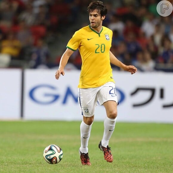 Durante a Copa do Mundo de 2014, Kaká postou foto com a camisa verde e amarela: 'Honra, orgulho e muito prazer poder servir meu país!'
