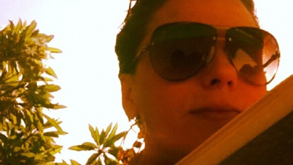 Giovanna Antonelli, a delegada de 'Salve Jorge', pega sol neste sábado no Rio