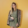 A blogueira de moda Thassia Naves vestiu look composto por casaco Balmain e sapatos Louboutin para o primeiro dia de desfiles da SPFW, na segunda-feira, 13 de abril 2015