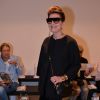A consultora de moda Costanza Pascolato com look total black no segundo dia da SPFW, na terça-feira, 14 de abril 2015