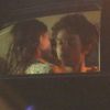 'Babilônia': Chay Suede e Luisa Arraes trocam beijos em carro durante gravação, em 16 de abril de 2015