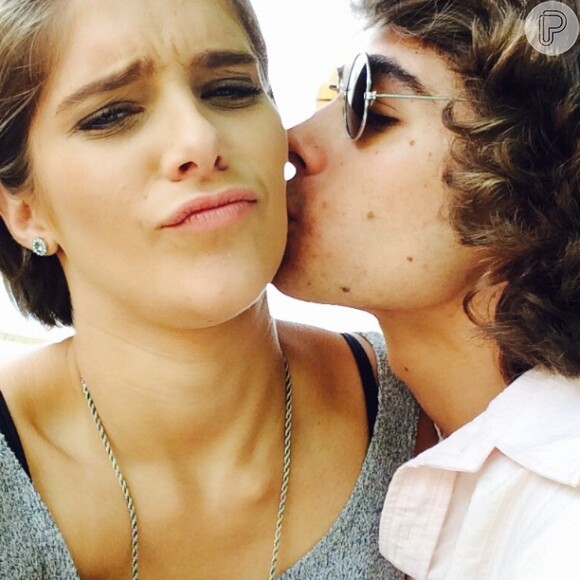 Isabella Santoni e Rafael Vitti sempre publicam fotos românticas com declarações de amor no Instagram