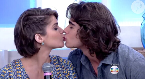 Rafael Vitti e Isabella Santoni, o casal Perina de 'Malhação', assumiram o romance no 'Encontro com Fátima Bernardes' na semana passada