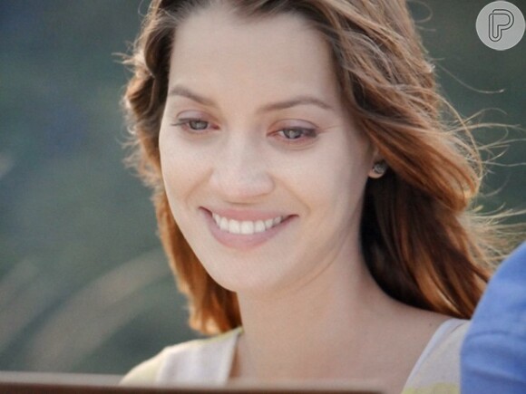 Laura vê o rosto da filha pela primeira vez, na novela 'Alto Astral'