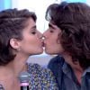 Isabella Santoni e Rafael Vitti deram um beijo durante participação no programa 'Encontro com Fátima Bernardes'