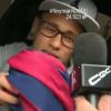Neymar dá uma camisa do Barcelona para Tomer, do 'CQC - Custe O Que Custar'