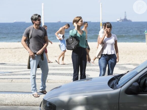 Sophie Charlotte grava cenas de Alice, da novela 'Babilônia', em praia do Rio de Janeiro