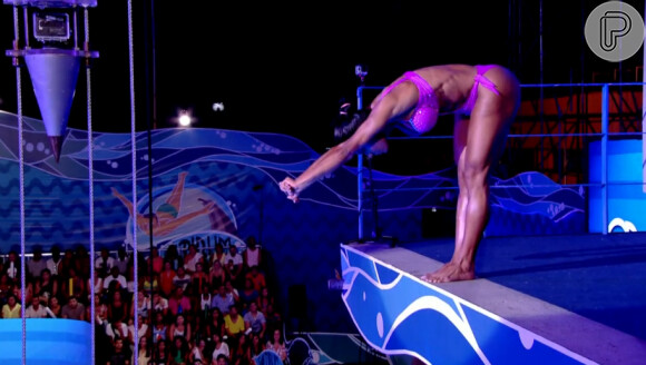 Graccyanne Barbosa se concentrou e fez um salto bom no 'Saltibum', eliminando Yanna Lavigne