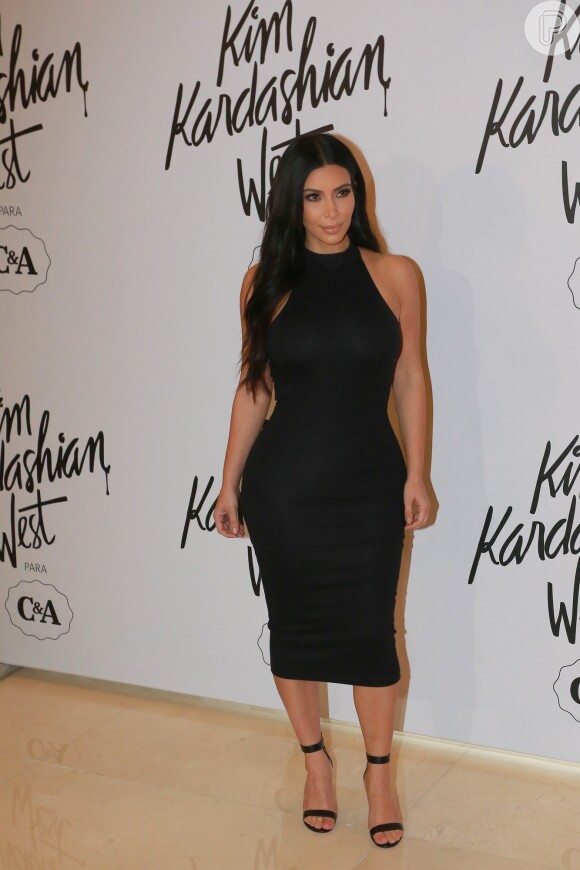 Kim Kardashian diz que medidas do corpo são semalhantes as das brasileiras