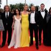 Segundo dia do Festival de Cannes 2015 foi marcado pelo lançamento do filme 'Mad Max: Estrada da Fúria', que traz Charlize Theron e Tom Hardy nos papéis principais