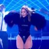 Jennifer Lopez cantou 'Live it Up', o novo single dela em parceria com o rapper Pitbull