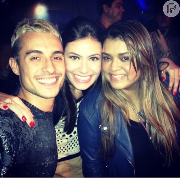 Preta Gil publica foto com o namorado, Thiago Tenório, e com a cunhada Bárbara, no Instagram, em 31 de maio de 2013
