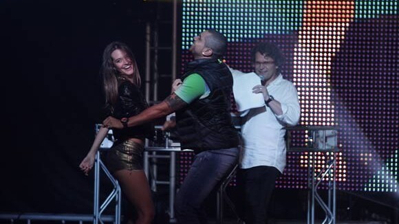 Naldo participa de 'Malhação' e dança funk com Juliana Paiva: 'Muito legal'