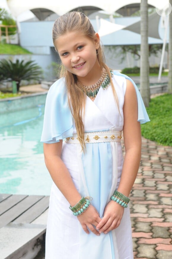 Nikki Meneghel, sobrinha de Xuxa, estará na terceira fase da novela 'Os Dez Mandamentos'