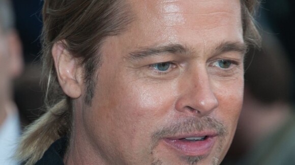 Brad Pitt deixa mais de R$ 1400 de gorjeta para garçonete, na Alemanha
