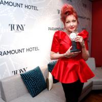 Musical com canções de Cyndi Lauper recebe 6 prêmios nos Estados Unidos