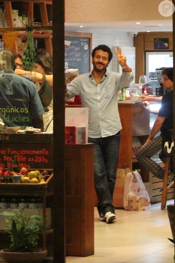 Marcos Palmeira é dono de uma loja de alimentos orgânicos no Rio de Janeiro