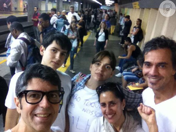 Leoni foi com amigos de metrô ao protesto contra o aumento das passagens