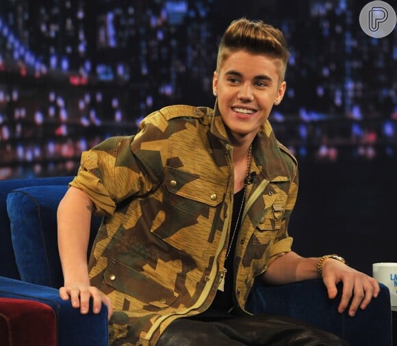Justin Bieber quase atropelou um paparazzo em Los Angeles na noite desta segunda-feira, 18 de junho de 2013