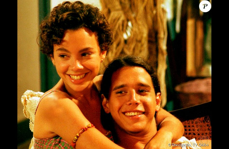Marcio Garcia e Carla Marins formaram par na novela 'Tropicaliente' (1994). Eles eram Cassiano e Marcio Garcia e Carla Marins formaram par na novela 'Tropicaliente' (1994). Eles eram Cassiano e