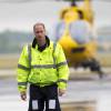 Após meses de treinamento, príncipe William começa oficialmente como piloto de resgate aéreo, na East Anglia Air, no Reino Unido