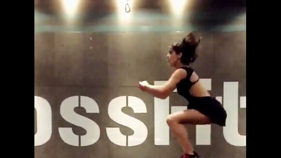 Isabella Santoni compartilha vídeo da primeira aula de crossfit: 'Força e honra'