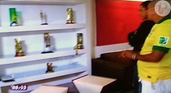 Seu Juarez mostrou a sala onde Fred guarda os troféus
