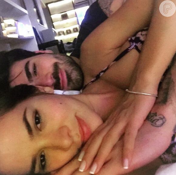 Adriana e Rodrigão iniciaram um relacionamento em sua participação no Big Brother Brasil 11