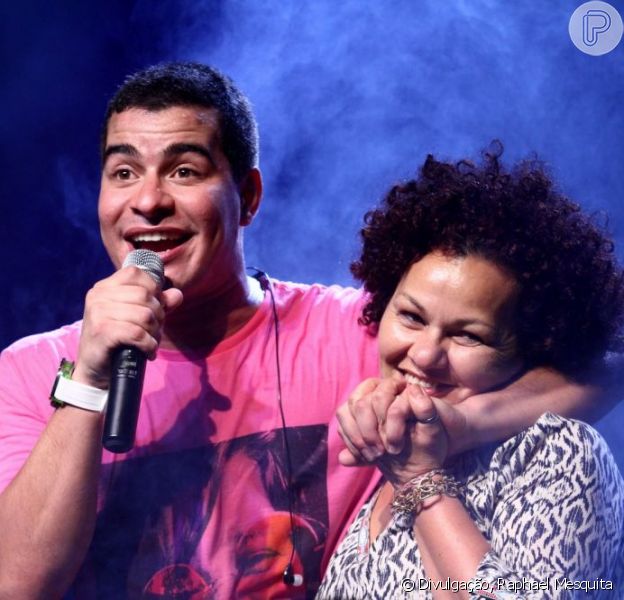 Thiago Martins Faz Show Apos Vitoria Do Brasil E Homenageia A Mae No Palco Purepeople