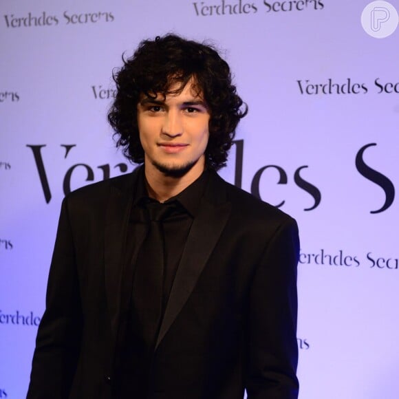 O ator Gabriel Leone revelou estar completamente focado em seu personagem Gui na novela 'Verdades Secretas'