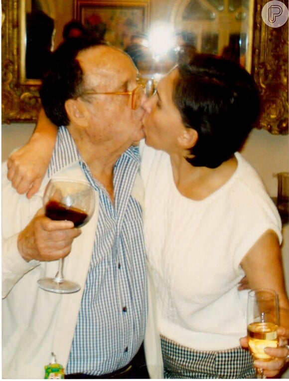 'Meu amado Roberto, brindo contigo porque sempre estaremos juntos. Meu amor é eterno', se declarou Florinda Meza, de 66 anos